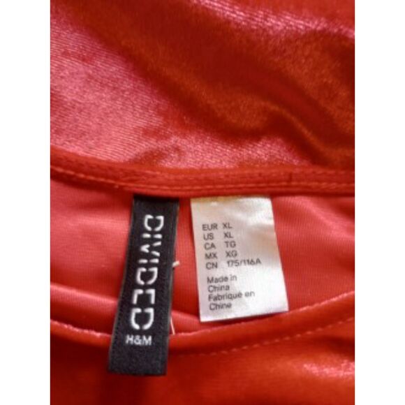 Divided Women's Size XLarge Red Sparkly Heart Top - NWT - Picture 6 of 7